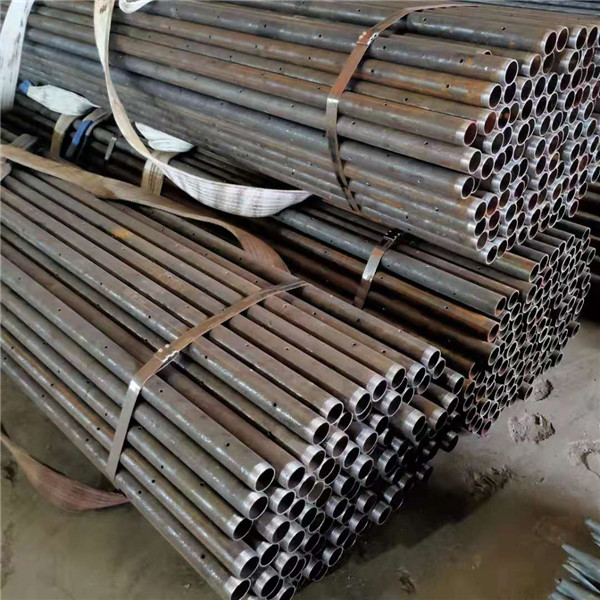 超前小导管